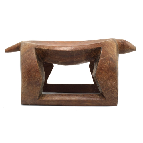 418 - African head rest in the form of an animal, 16 x 35cm