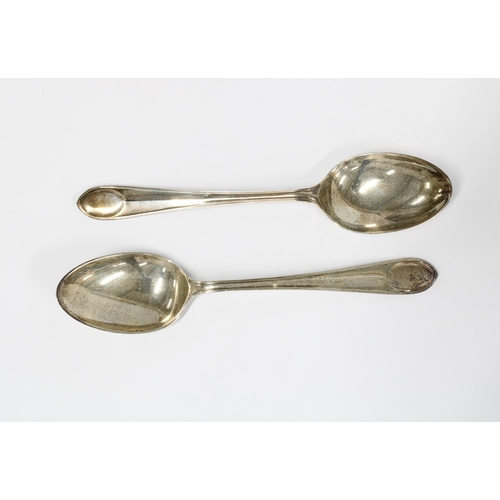 43 - Cased set of six Sheffield silver teaspoons, (6)