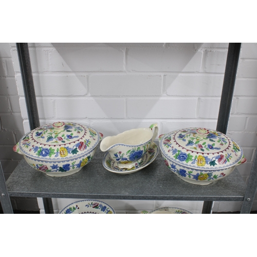 434 - Masons Ironstone 'Regency' part dinner service, approximately 58 pieces