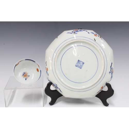 91 - Chinese octagonal dish with coloured enamels and underglaze blue dragon pattern together with a tea ... 