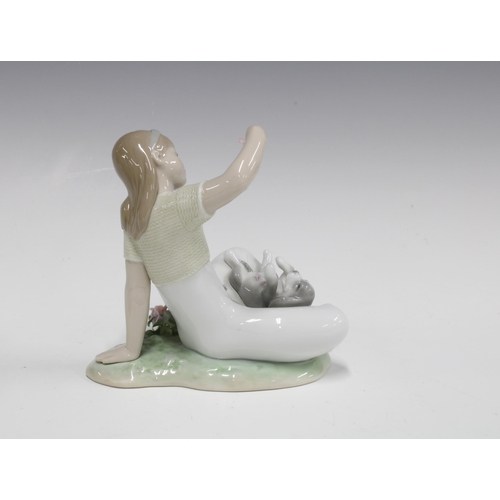 119 - Lladro figure of a girl and puppy, with box, 13cm