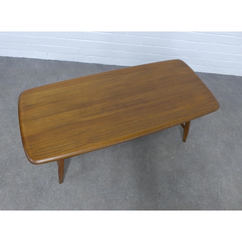 204 - An Ercol Golden Dawn elm coffee table, 103 x 37 x 46cm.