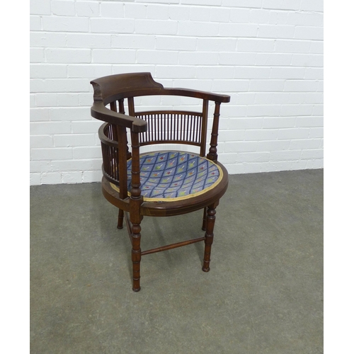 237 - Mahogany corner chair, 58 x 71 x 43cm.