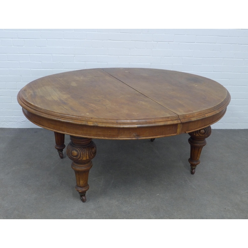 281 - Late 19th century mahogany extending dining table and 8 various chairs, 338 x 74 x 139cm (9)