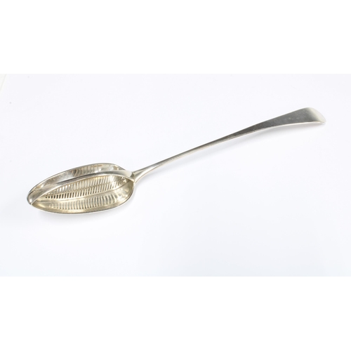 23 - George III silver straining spoon, Old English pattern, George Smith (III) & William Fearn, London 1... 
