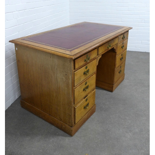 286 - Late 19th / early 20th century oak desk, 130 x 77 x 75cm.