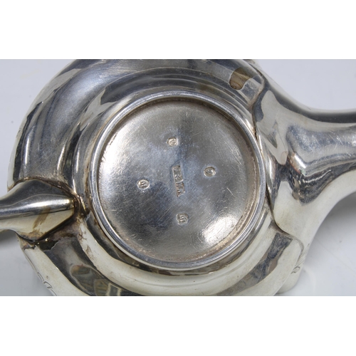 30 - Victorian silver inkwell in the form of an Aladdin's Lamp, James & Walter Marshall, Edinburgh 1868, ... 