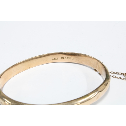 76 - Victorian 9ct gold bangle, Chester 1895,