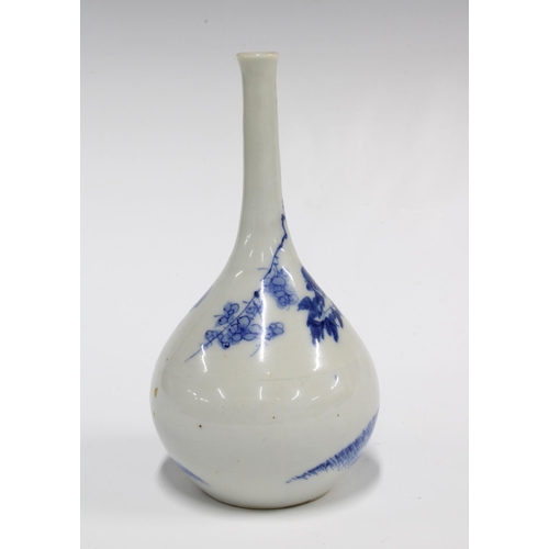 111 - Chinese blue and white bottle neck vase decorated with flowers, 16cm high.