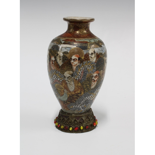 127 - Japanese earthenware vase in Thousand Face pattern, 17cm.