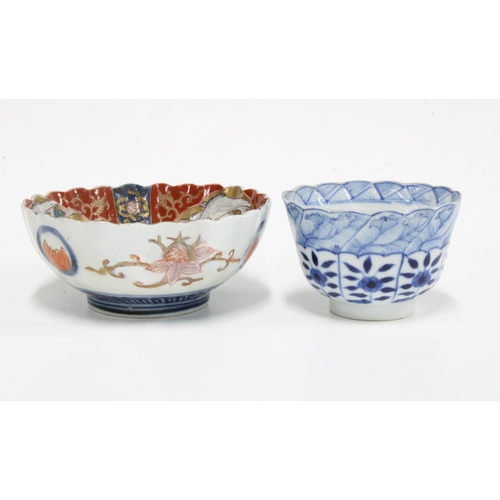 130 - Two Chinese famille verte tea bowls with dragon pattern, a Chinese blue and white teabowl, Chinese b... 