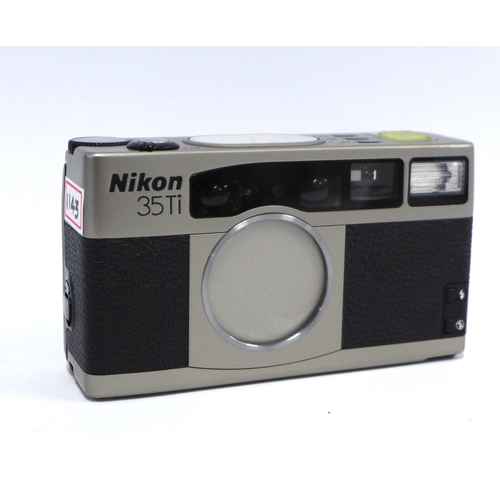 292 - Nikon 35 Ti 35mm Camera, serial no 5040758, with manual and makers box