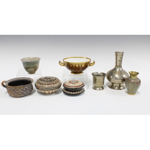 375 - Mixed pottery to include a studio pottery bowl and middle eastern style pottery, etc (a lot)