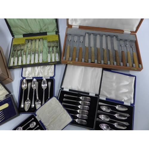 418 - Quantity of cased sets of EPNS flatwares, loose cutlery, fish servers with composite handles, glass ... 