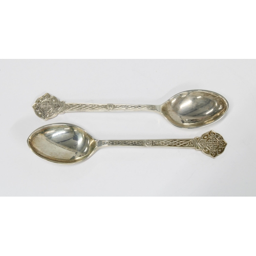 71 - Cased set of six silver Lindisfarne teaspoons, Sheffield 1978 (6)