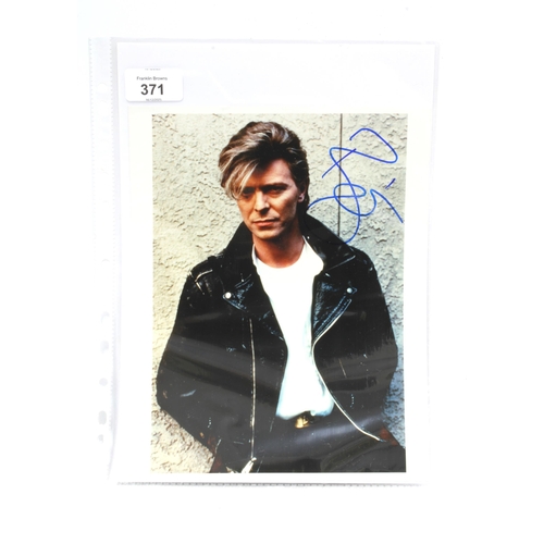 371 - DAVID BOWIE, autograph signed photograph, with Frasers Autographs receipt, image size 20 x 26cm