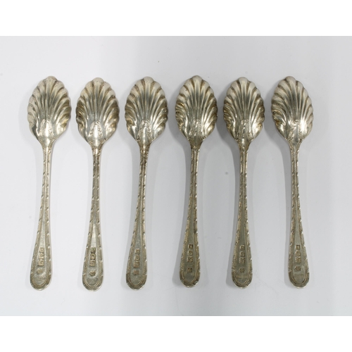 81A - Edwardian Sheffield silver sauce boat and set of six silver teaspoons, London 1906 (7)`