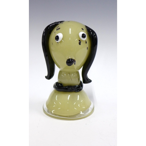 130 - Art Glass Snoopy style dog with black ears and collar, unsigned, 10 x 18cm.