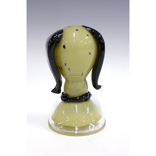 130 - Art Glass Snoopy style dog with black ears and collar, unsigned, 10 x 18cm.