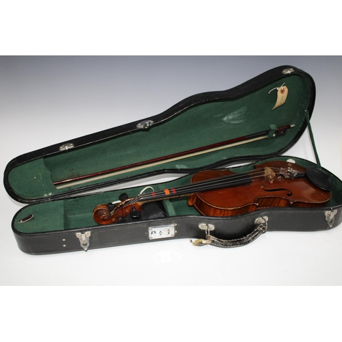 401 - Violin, bow and fitted case