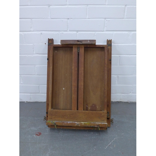 447 - Early 20th century Artists folding travel easel, a/f, 40x 55cm