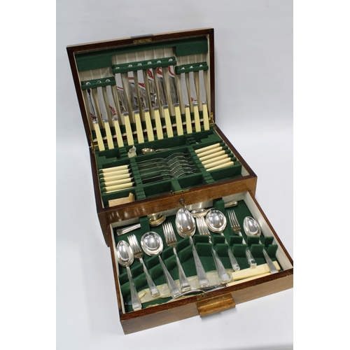 336 - Cutlery canteen with a suite of Epns flatware with composite handles