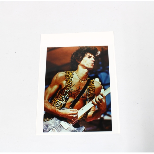 388 - KEITH RICHARDS, autograph signed photograph, with Frasers Autographs receipt, image size 20 x 26cm