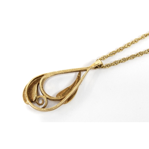 1 - Ola M Gorie, 9ct gold pendant necklace, Edinburgh 1993, with original box
