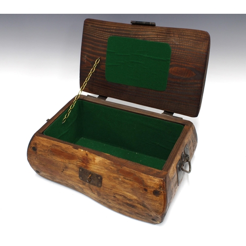 401 - Pine box with metal fittings, 18 x 33cm