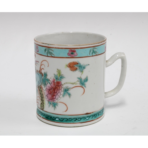 98 - Famille rose tankard with pale blue border and iron red rim, 11cm