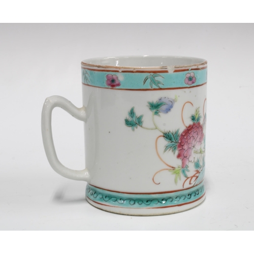 98 - Famille rose tankard with pale blue border and iron red rim, 11cm