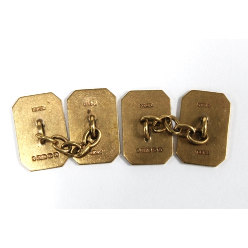 19 - Gents 9ct gold cufflinks