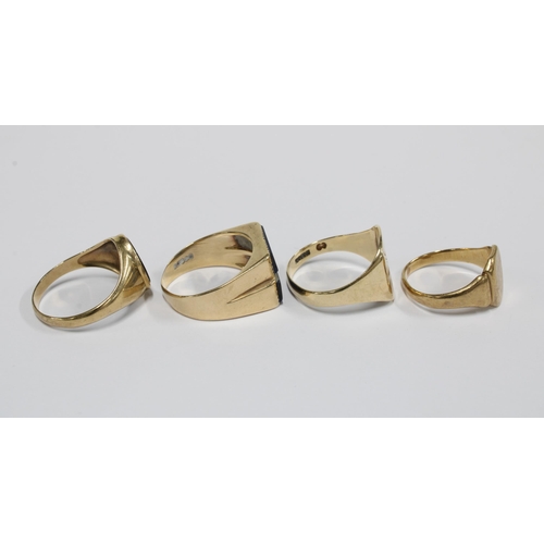 91 - Four Gents 9ct gold rings (4)