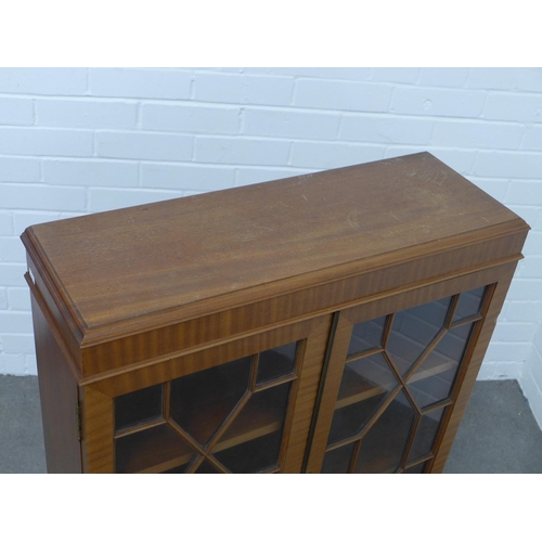 311 - 20th century Whytock & Reid style mahogany glazed cabinet  of neat proportions, on short cabriole le... 