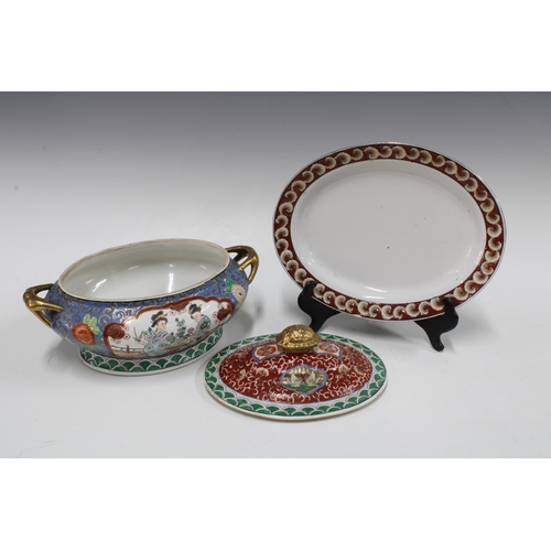 330 - Chinoiserie tureen, cover and oval plate 30cm wide