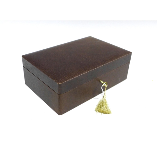 340 - Jaeger brown leather jewellery box, with key, 26cm