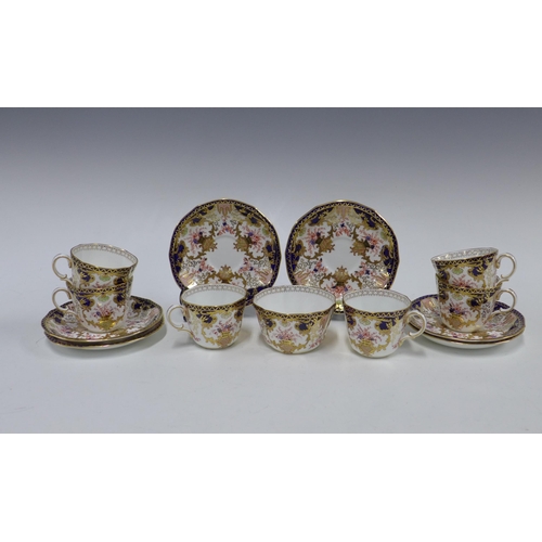 400 - Set of six Royal Crown Derby cups and saucers, with a matching sugar bowl (13)