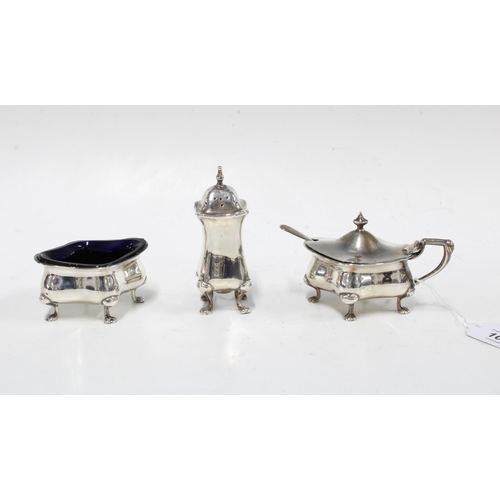 103 - A silver three part cruet set, Birmingham 1916 (3)