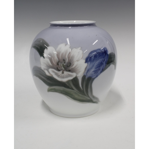 139 - Royal Copenhagen vase, pattern number 2626, 20cm