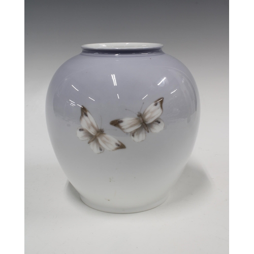 139 - Royal Copenhagen vase, pattern number 2626, 20cm