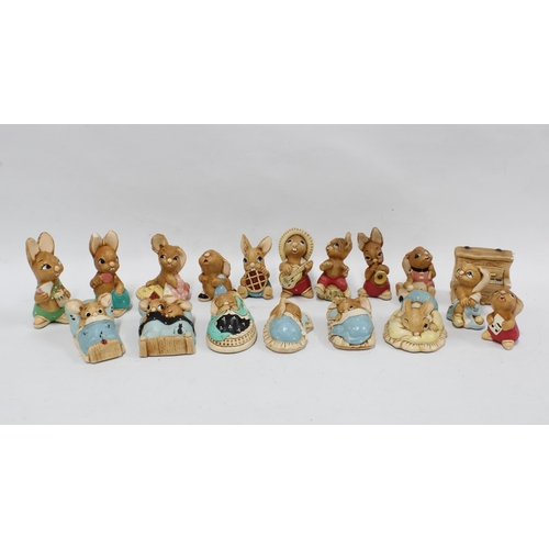 398 - A large collection of vintage Pendelfin figures (18)