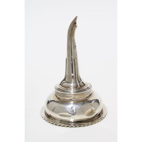 76 - George IV silver wine funnel, Walter Brind, London 1826, with gadrooned rim and detachable spout, 13... 