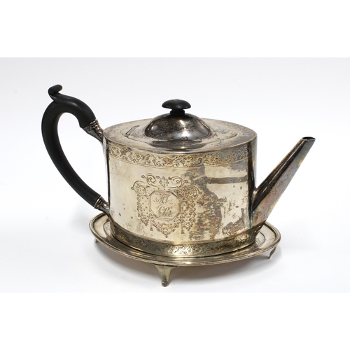 84 - Georgian silver teapot and stand, Edinburgh 1791 (2)