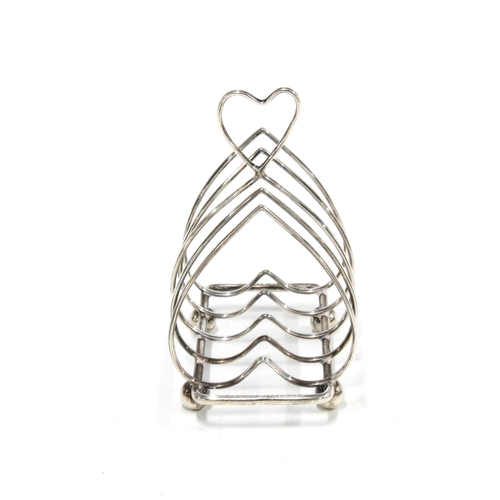 87 - Silver love heart  shaped toast rack, Birmingham 1938 . 9.5cm