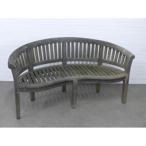 409 - Garden bench, 161 x 85cm.