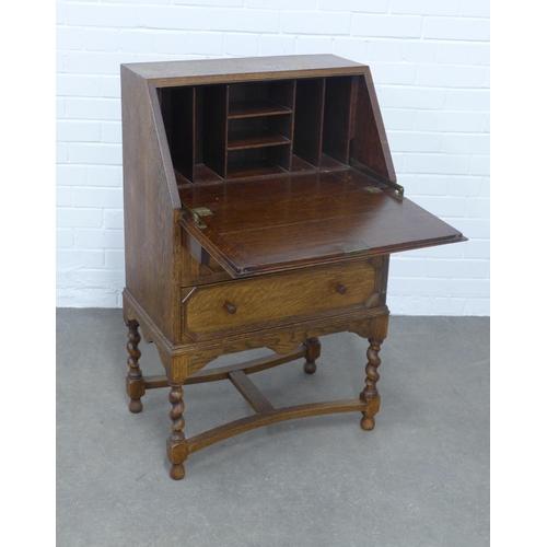 206 - An early 20th century oak bureau, 63 x 100 x 38cm.