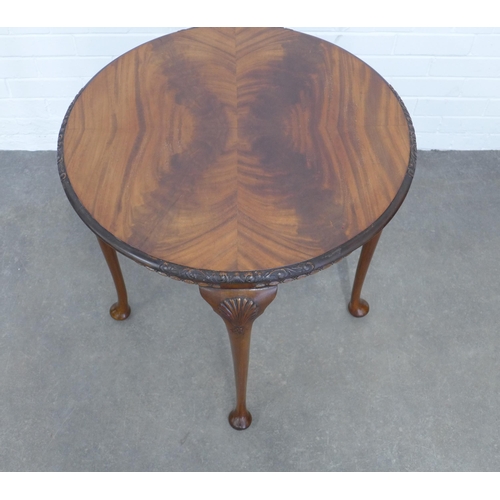 213 - Wylie & Lochhead mahogany table, quarter veneered circular top with shell carved cabriole legs, 70 x... 