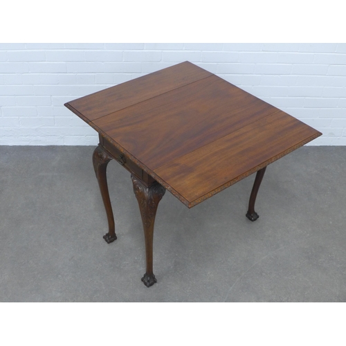 258 - Mahogany drop leaf Pembroke table on carved cabriole legs with claw feet, 90 x 72 x 76cm.