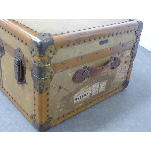 260 - Early 20th century  travel trunk, metal banded with leather handles and a worn Waterloo label,  93 x... 