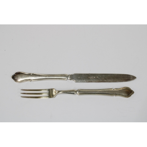 59 - Cased set of twelve Epns fruit knives and forks